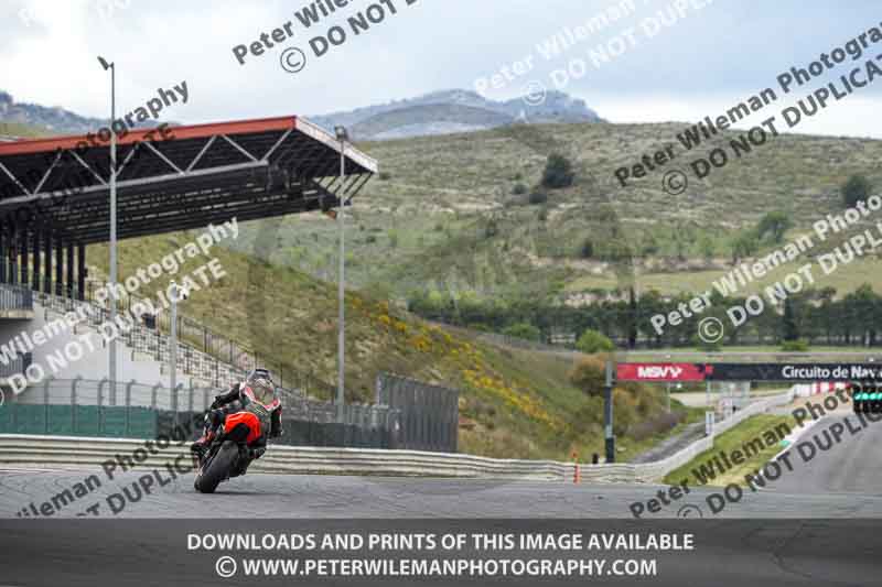 cadwell no limits trackday;cadwell park;cadwell park photographs;cadwell trackday photographs;enduro digital images;event digital images;eventdigitalimages;navarra;no limits trackdays;peter wileman photography;racing digital images;trackday digital images;trackday photos